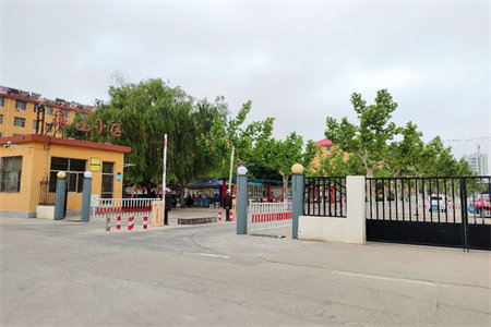 鑫昌花苑八大西边黄锦2楼94平74万